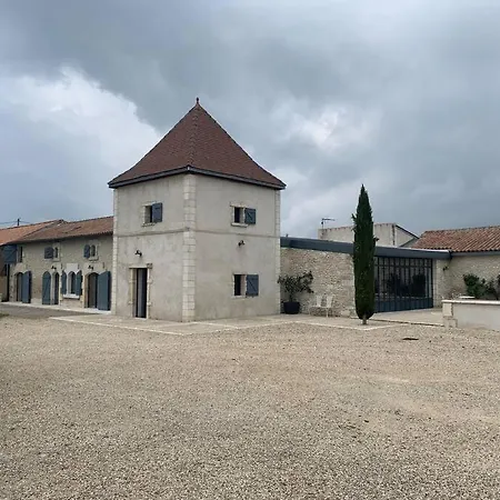 Demeure Charentaise Standing - Grande Piscine - Jacuzzi Balneo - Pool House Villa Barbezieux-Saint-Hilaire