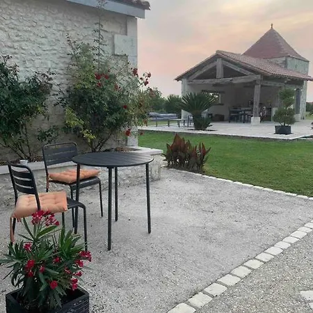 Demeure Charentaise Standing - Grande Piscine - Jacuzzi Balneo - Pool House *